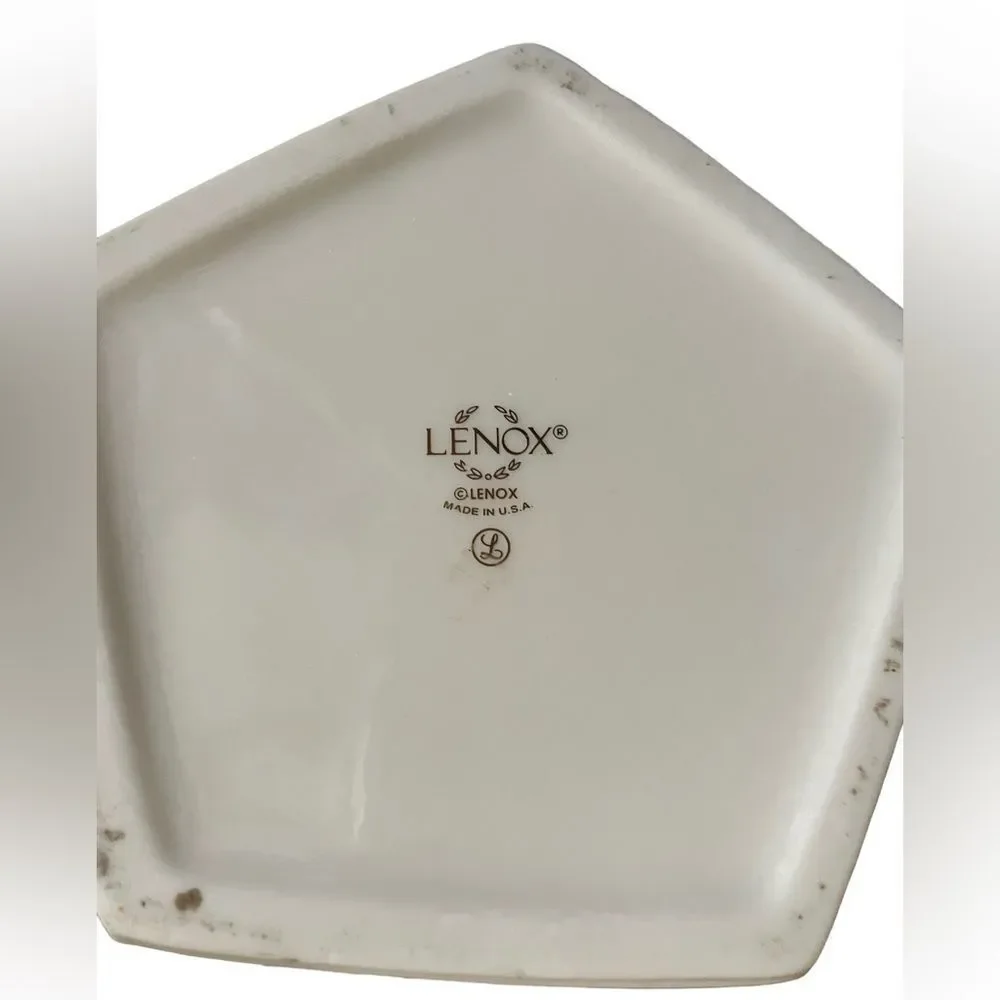 LENOX MERIDIAN CHINA FLUTED VASE‎